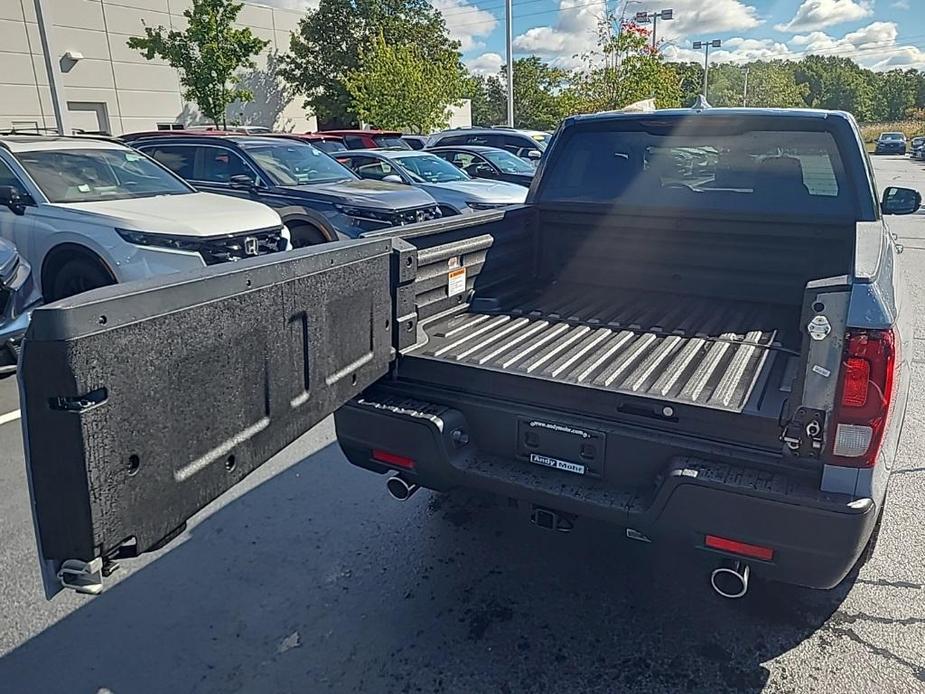 new 2025 Honda Ridgeline car, priced at $40,500