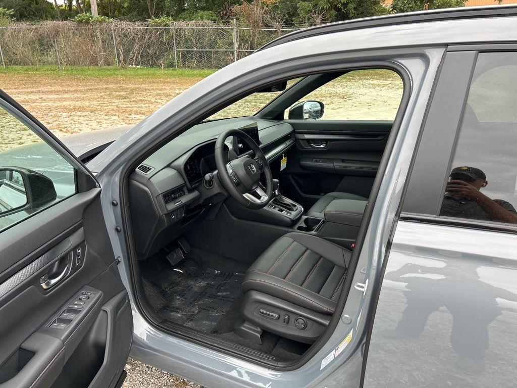 new 2026 Honda CR-V Hybrid car, priced at $40,615