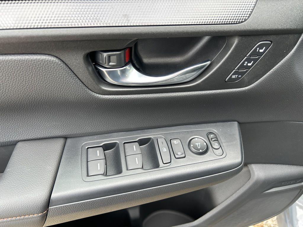 new 2026 Honda CR-V Hybrid car, priced at $40,615