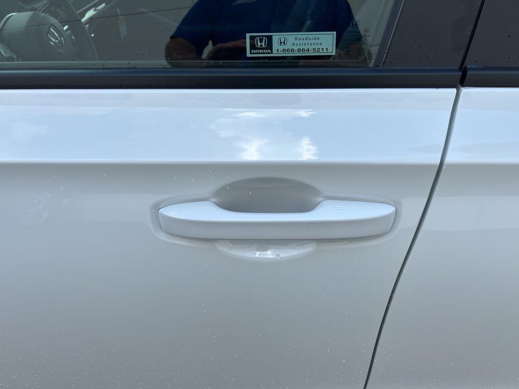 new 2025 Honda Civic Hybrid car, priced at $33,555