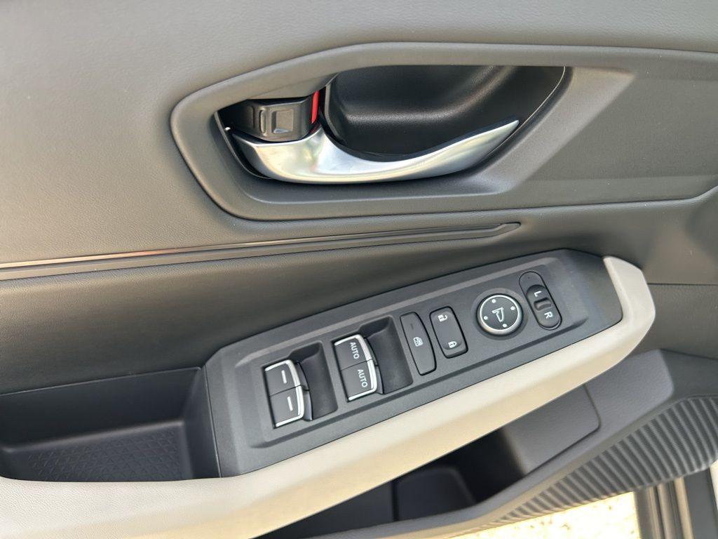 new 2025 Honda Accord car, priced at $31,050