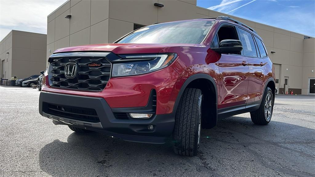 used 2022 Honda Passport car, priced at $29,092