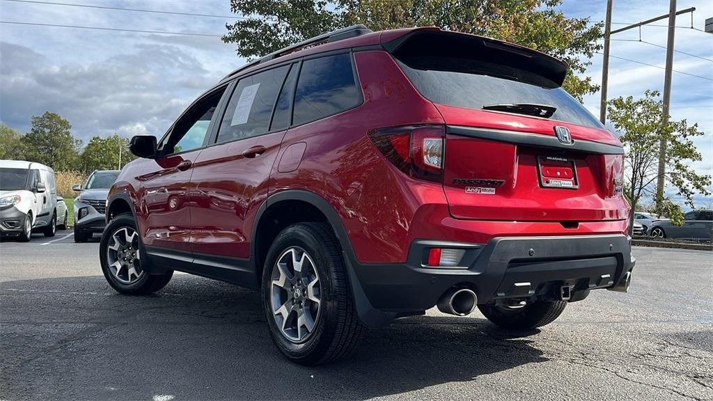 used 2022 Honda Passport car, priced at $29,092