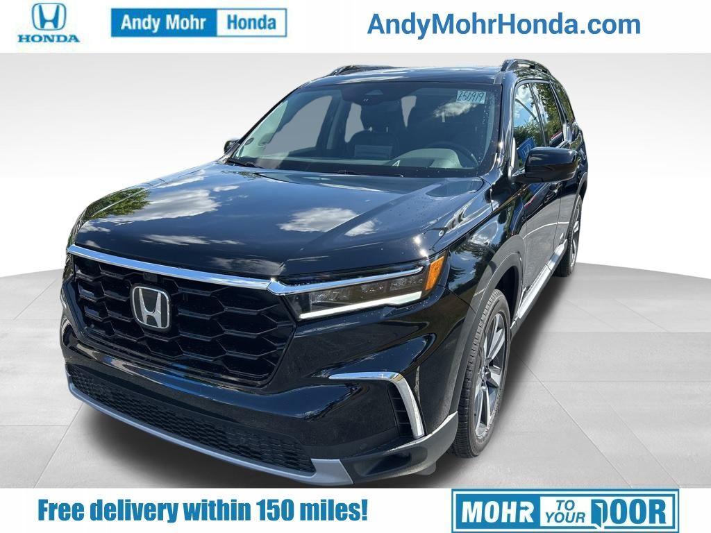 new 2025 Honda Pilot car, priced at $55,075