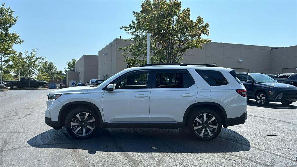 used 2024 Honda Pilot car, priced at $46,560