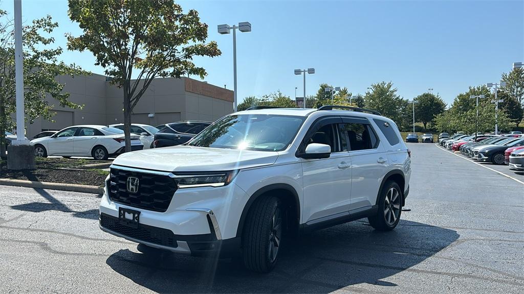 used 2024 Honda Pilot car, priced at $46,560