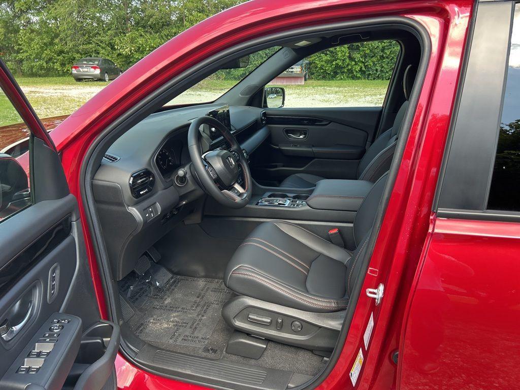 new 2025 Honda Pilot car, priced at $48,814
