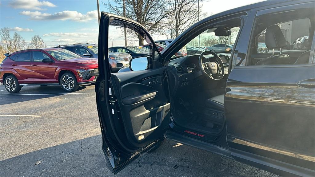 used 2022 Honda Ridgeline car, priced at $35,348