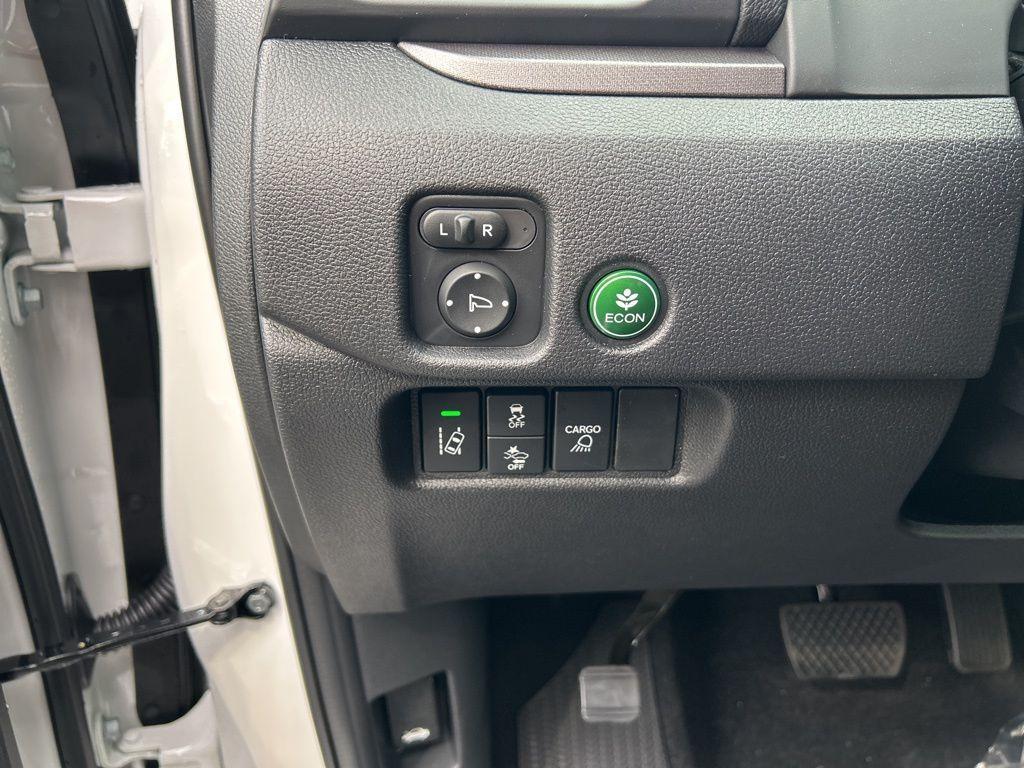 new 2025 Honda Ridgeline car, priced at $42,337