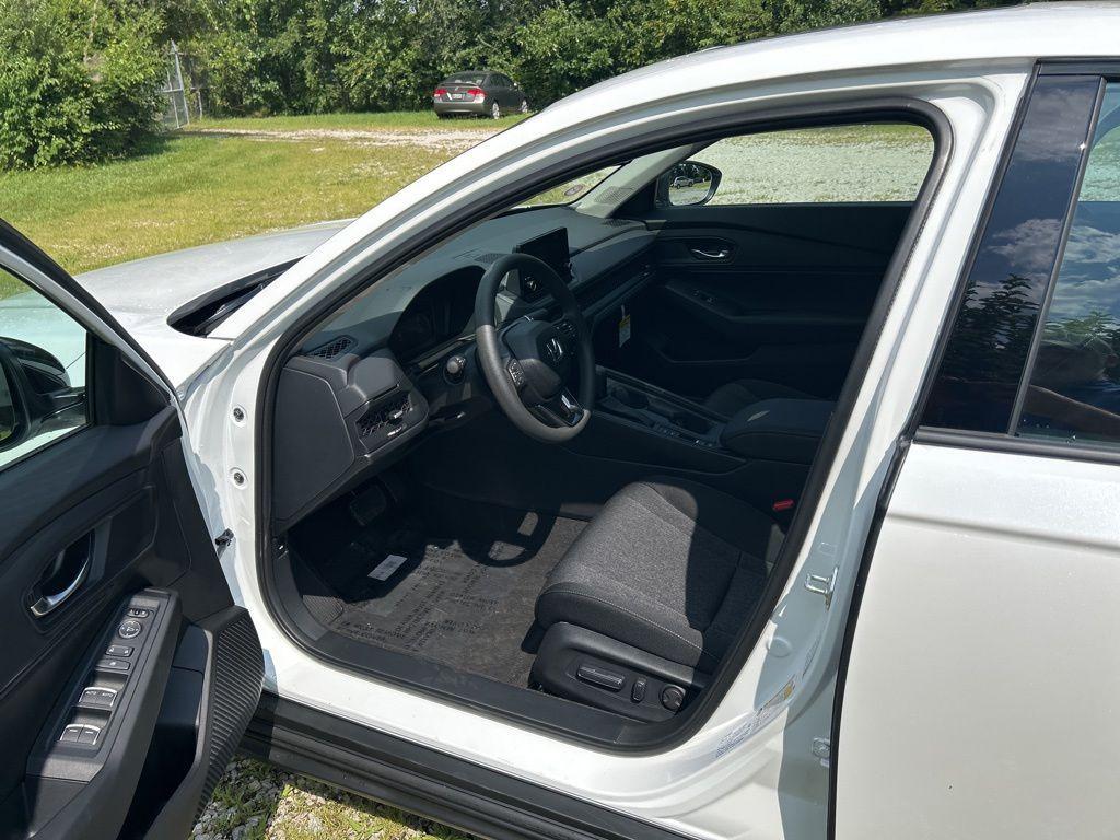 new 2025 Honda Accord car, priced at $31,005