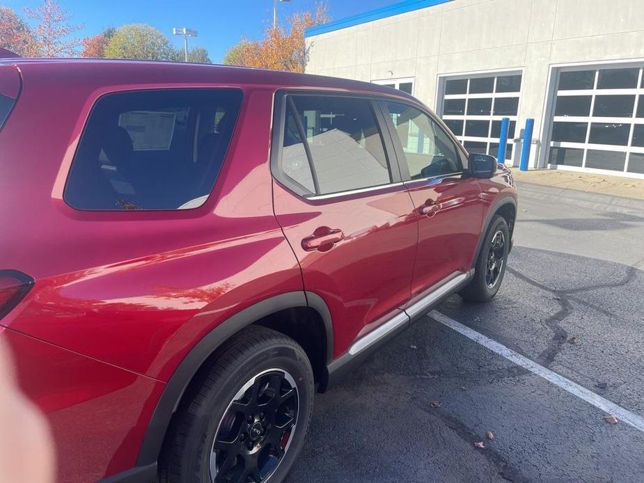 new 2025 Honda Pilot car, priced at $48,100