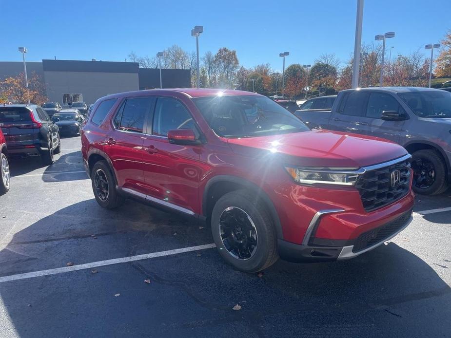 new 2025 Honda Pilot car, priced at $48,100