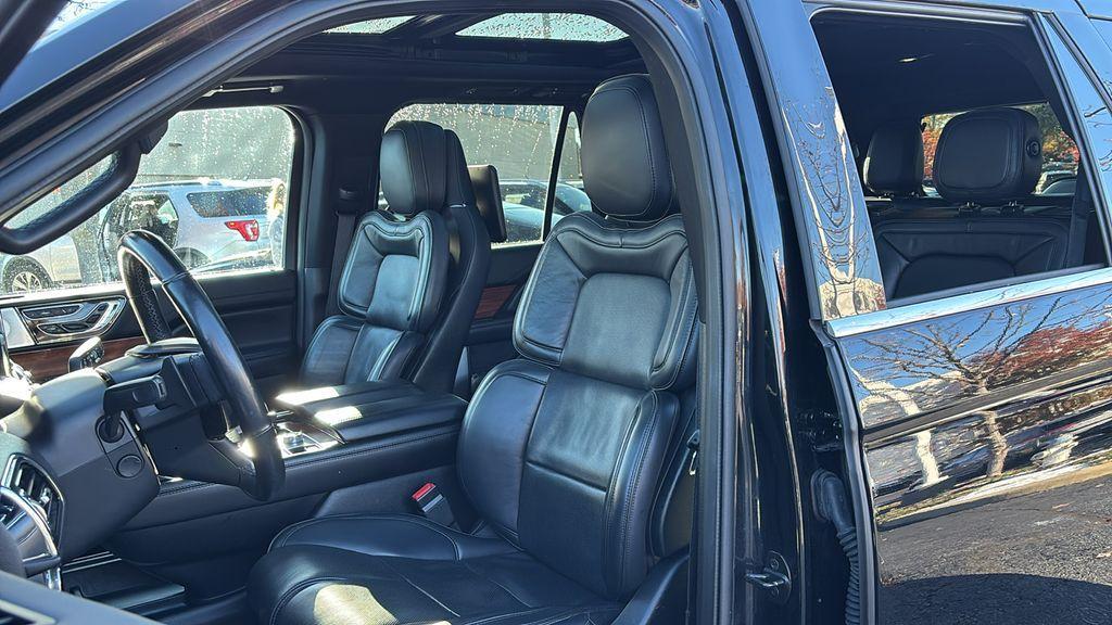 used 2019 Lincoln Navigator car, priced at $33,951