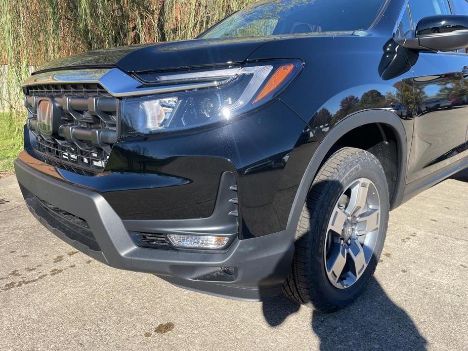 new 2025 Honda Ridgeline car, priced at $43,375