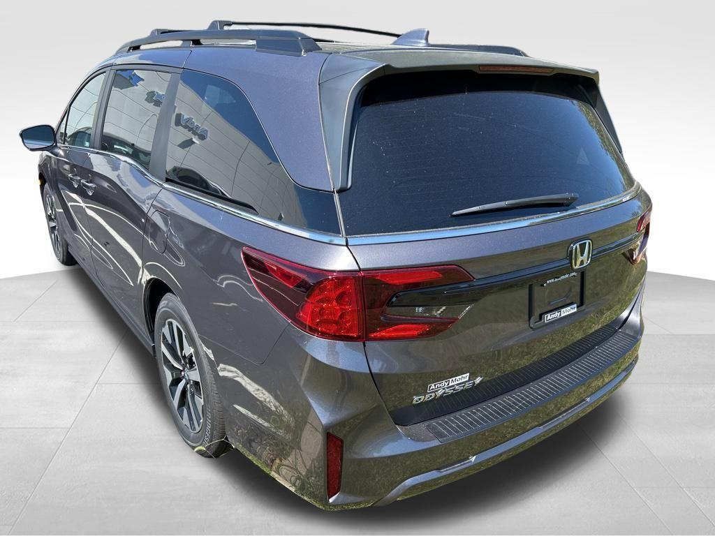 new 2026 Honda Odyssey car, priced at $43,183