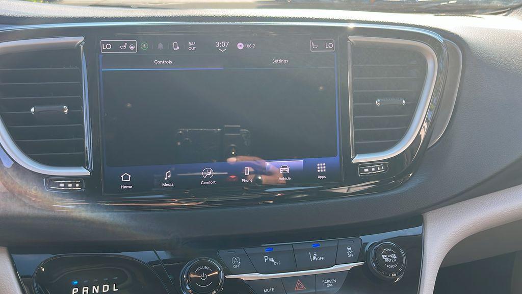 used 2024 Chrysler Pacifica car, priced at $28,249