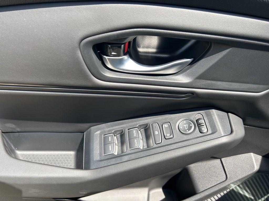 new 2025 Honda Accord car, priced at $30,574