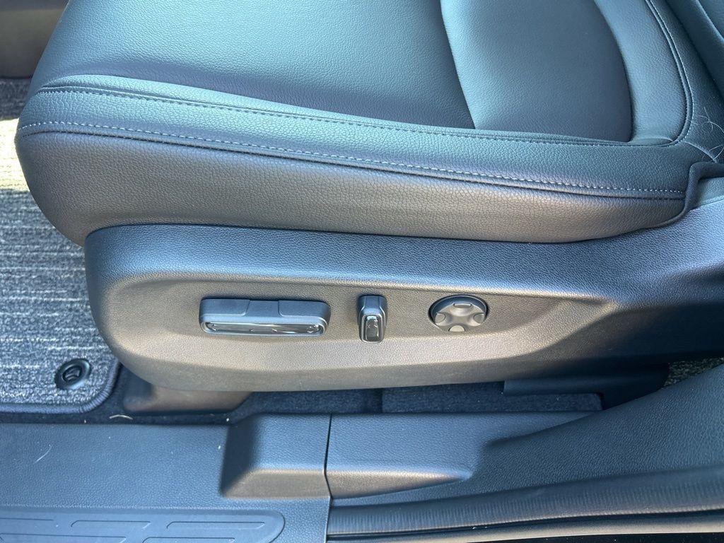 new 2026 Honda Odyssey car, priced at $42,737