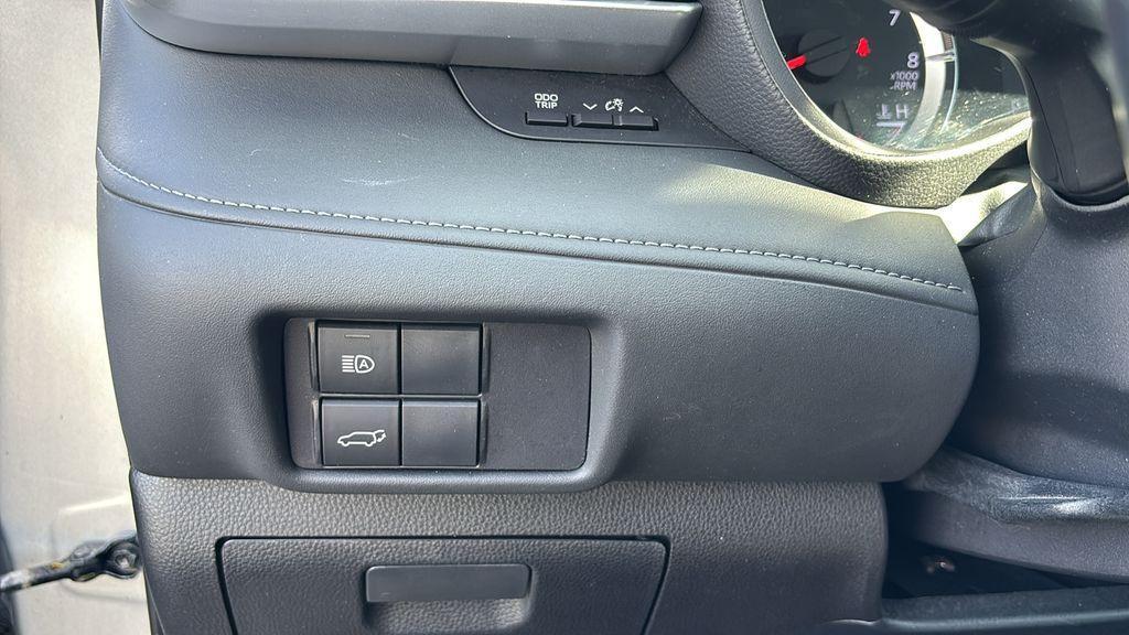 used 2020 Toyota Highlander car, priced at $22,812