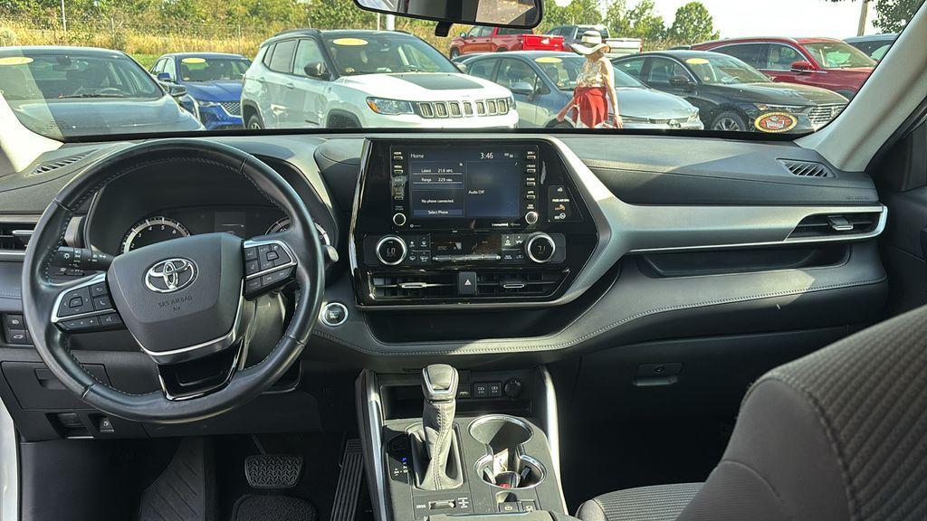 used 2020 Toyota Highlander car, priced at $22,812