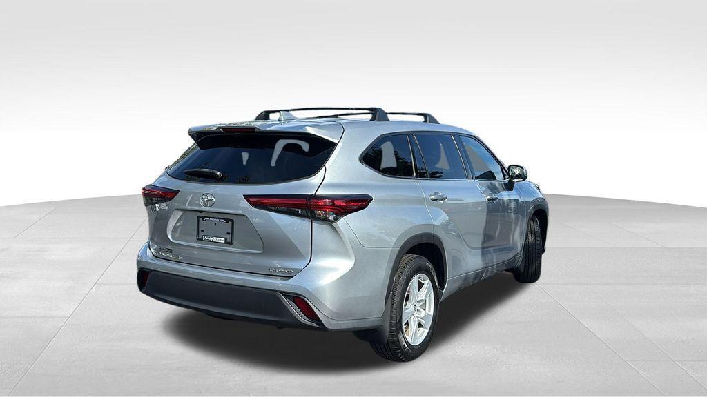 used 2020 Toyota Highlander car, priced at $22,812