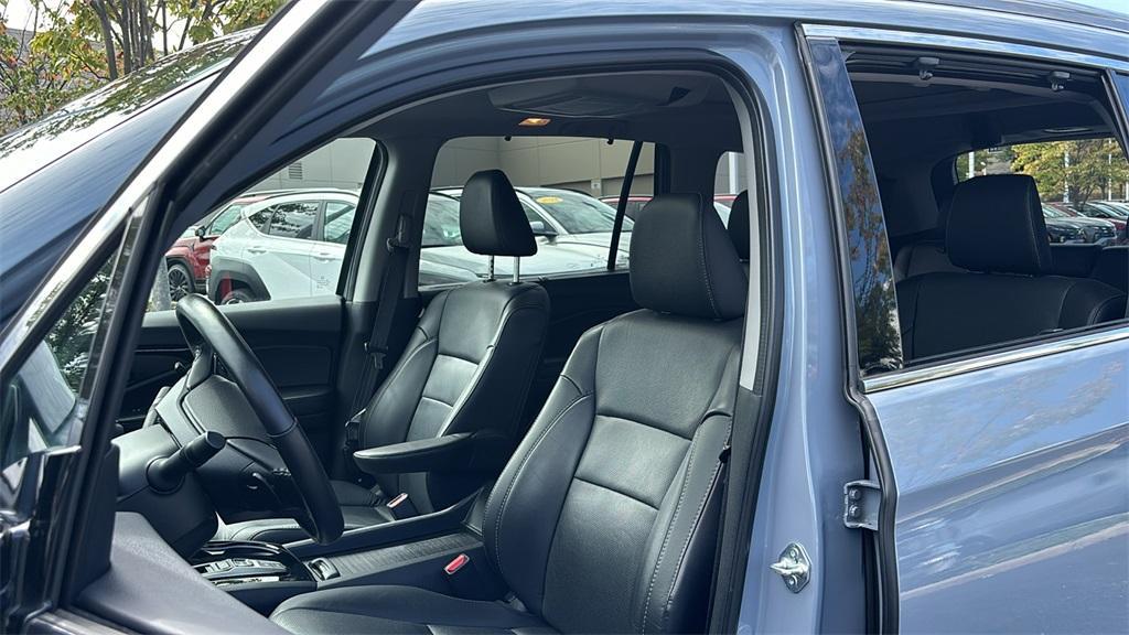 used 2022 Honda Pilot car, priced at $32,634