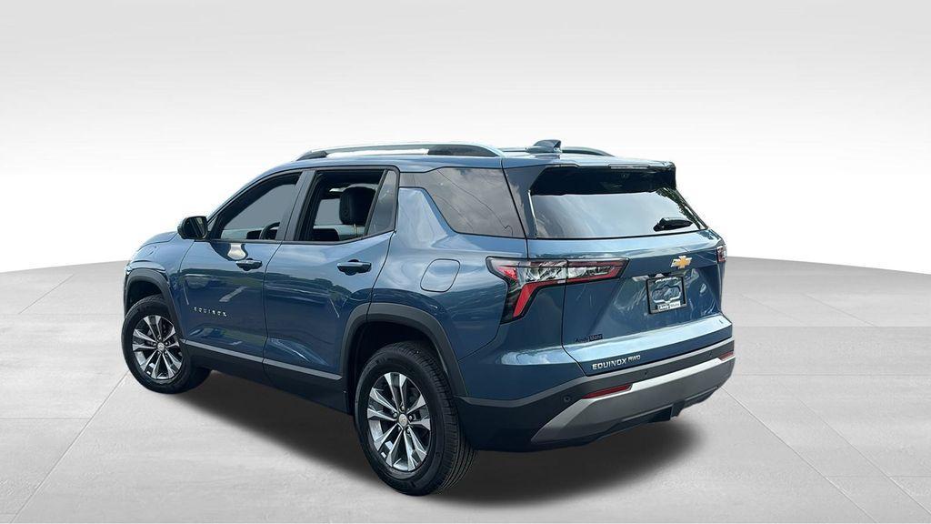 used 2025 Chevrolet Equinox car, priced at $29,455