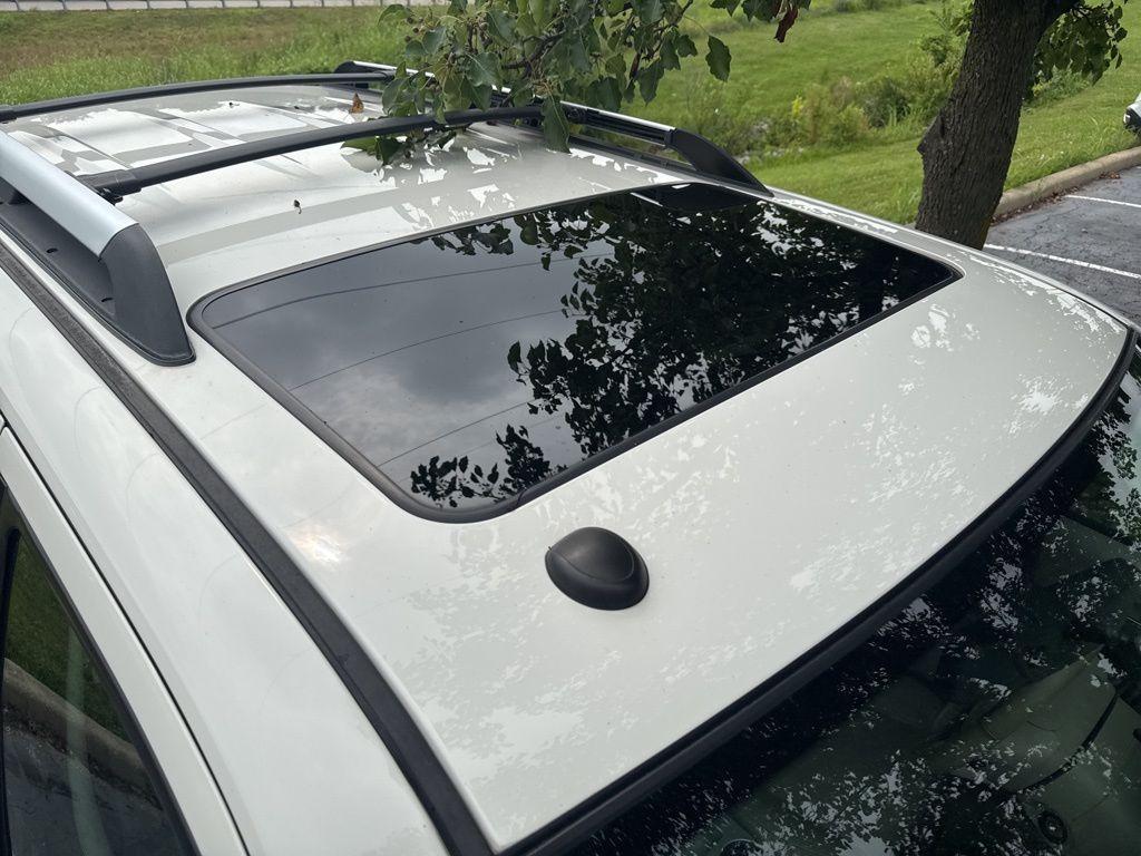used 2009 Mercury Mariner Hybrid car, priced at $7,952