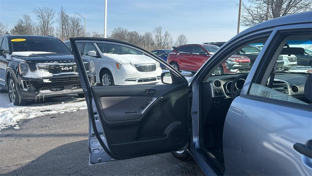 used 2007 Toyota Matrix car, priced at $5,900