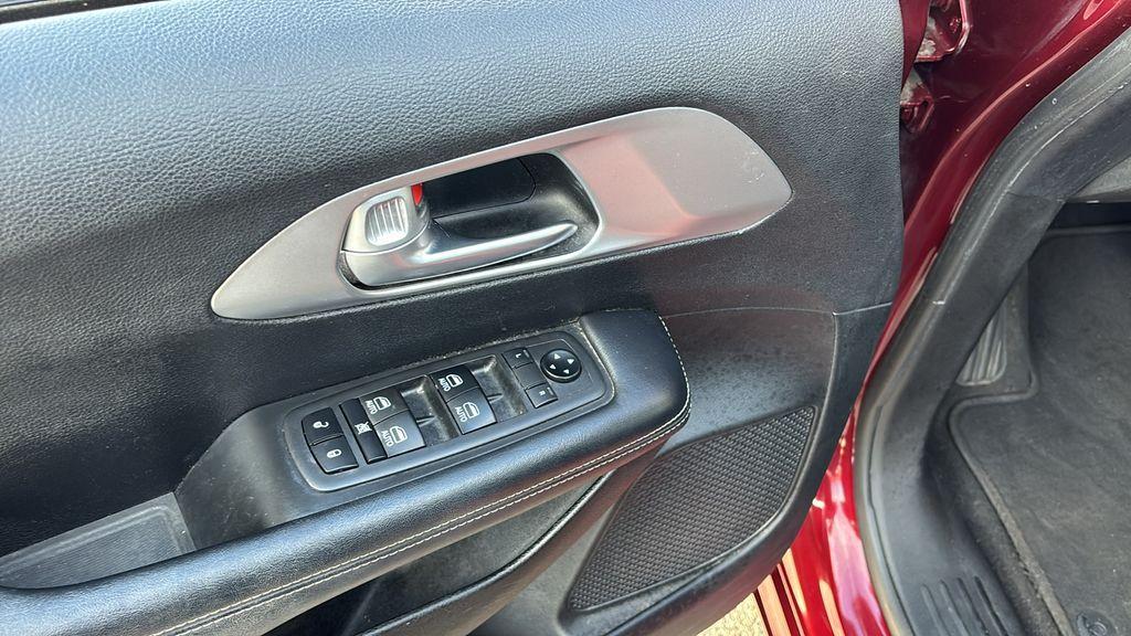 used 2018 Chrysler Pacifica car, priced at $12,962