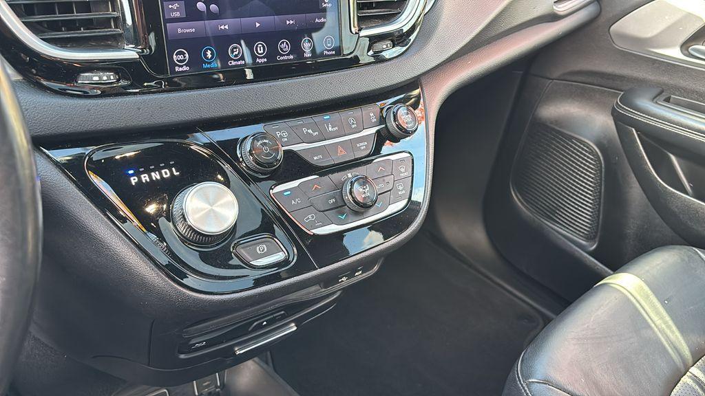 used 2018 Chrysler Pacifica car, priced at $12,962