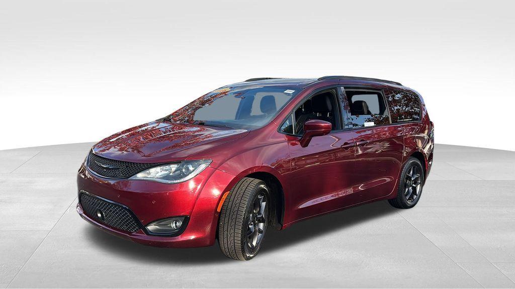 used 2018 Chrysler Pacifica car, priced at $12,962