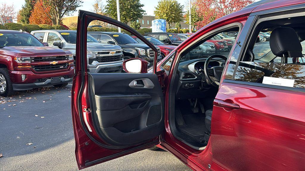 used 2018 Chrysler Pacifica car, priced at $12,962