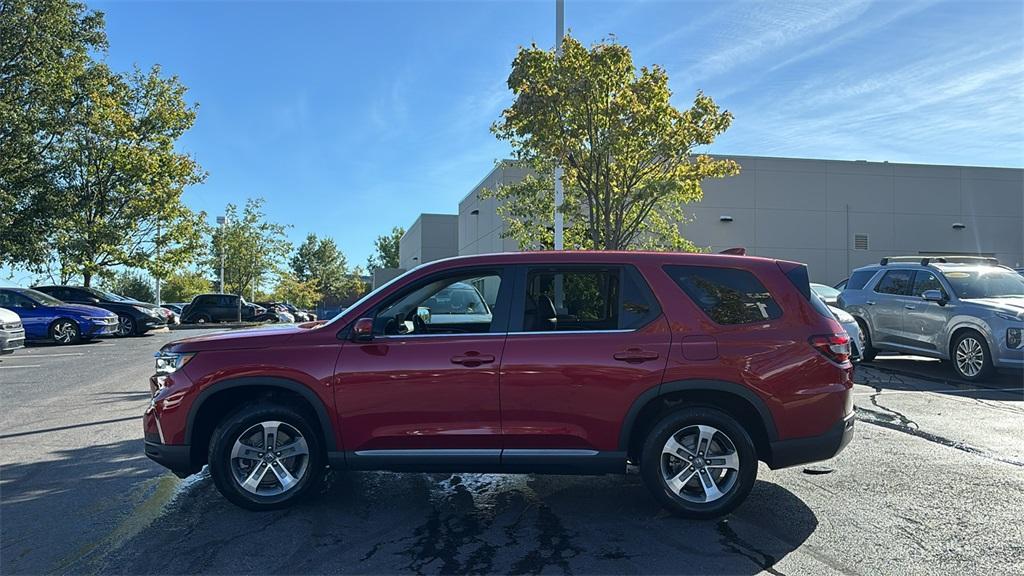 used 2023 Honda Pilot car, priced at $39,085