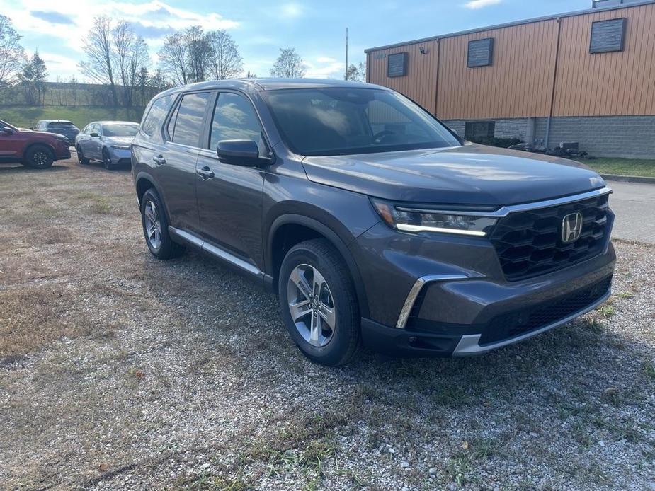 new 2025 Honda Pilot car, priced at $46,475