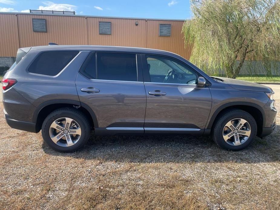 new 2025 Honda Pilot car, priced at $46,475