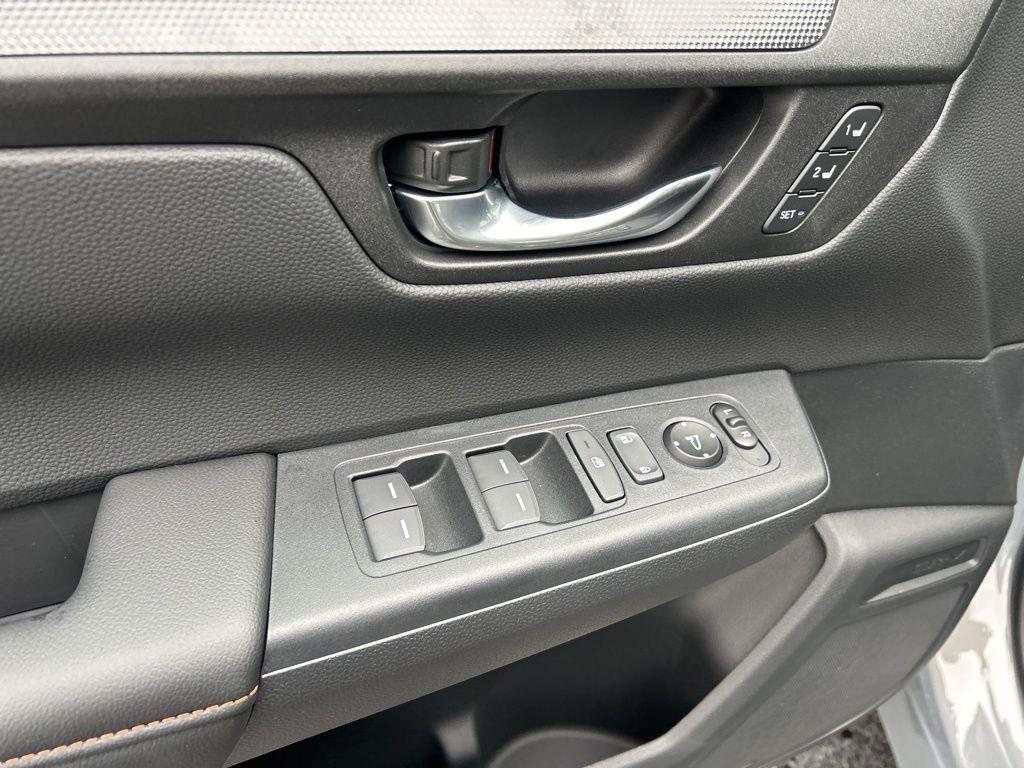 new 2026 Honda CR-V Hybrid car, priced at $40,910