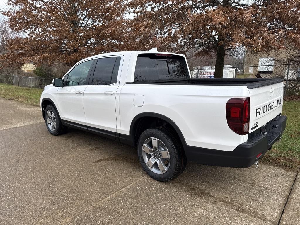 new 2025 Honda Ridgeline car, priced at $42,667