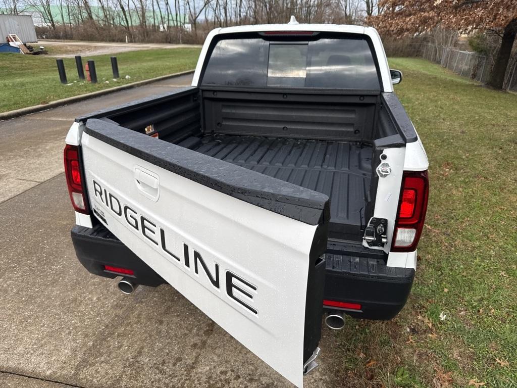 new 2025 Honda Ridgeline car, priced at $42,667