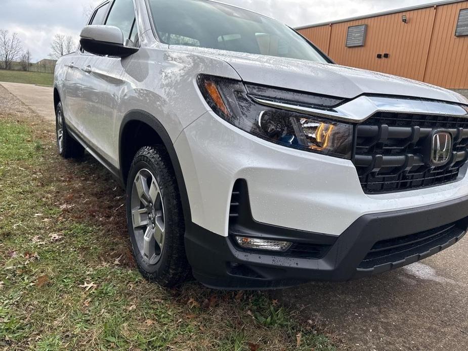 new 2025 Honda Ridgeline car, priced at $42,667