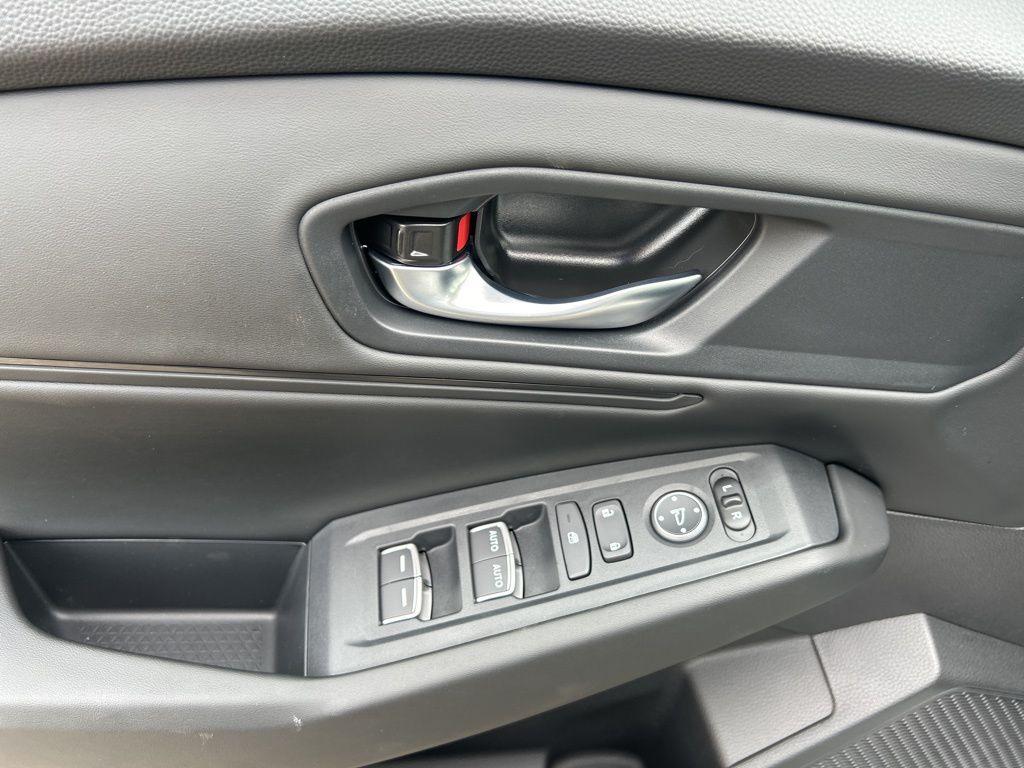 new 2025 Honda Accord car, priced at $31,005