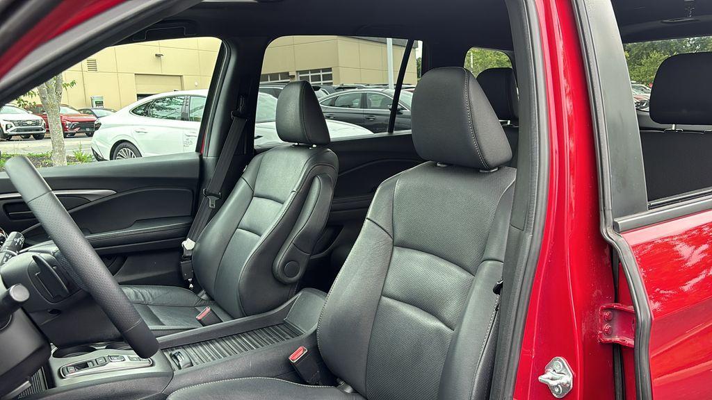 used 2023 Honda Passport car, priced at $29,725
