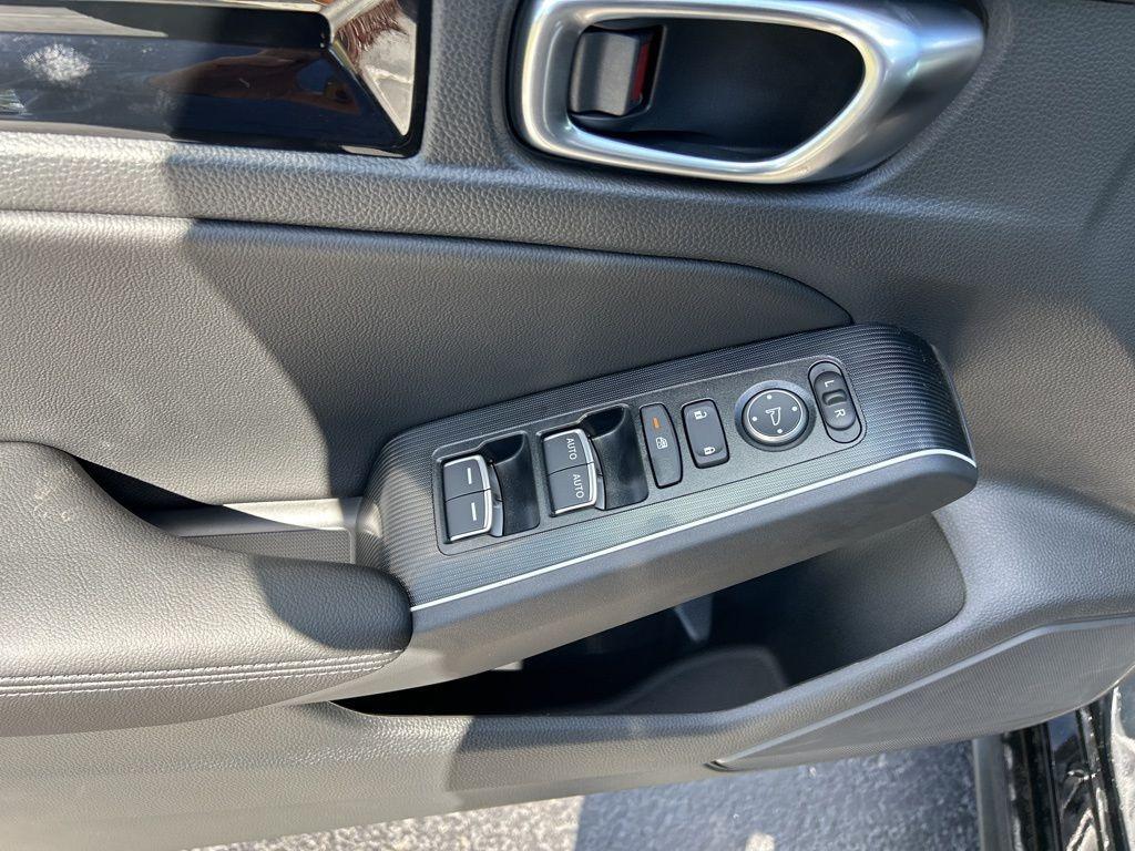 new 2026 Honda Civic Hybrid car, priced at $33,213