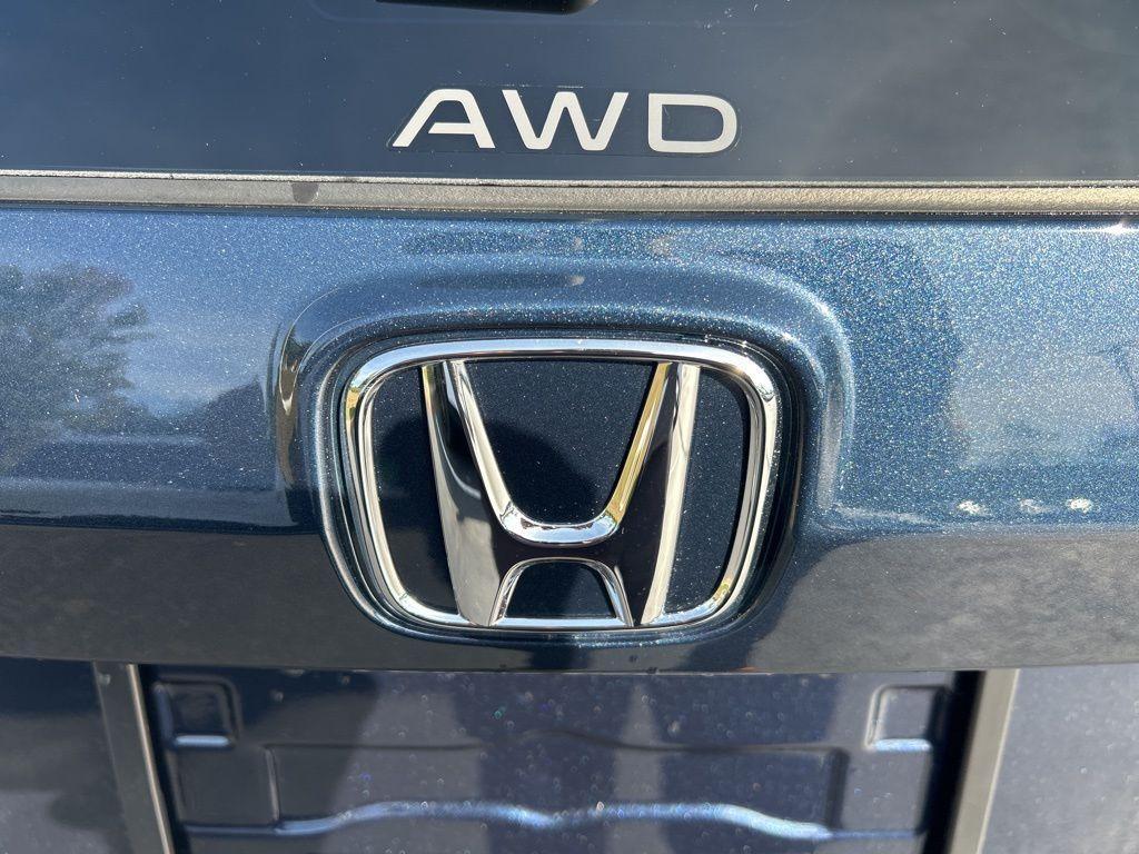 new 2026 Honda CR-V Hybrid car, priced at $38,832
