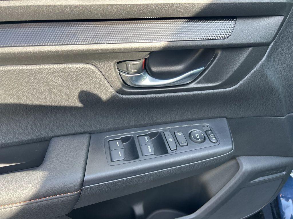 new 2026 Honda CR-V Hybrid car, priced at $38,832