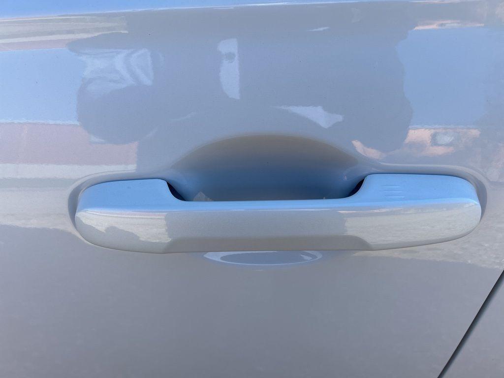 new 2025 Honda Pilot car, priced at $44,795