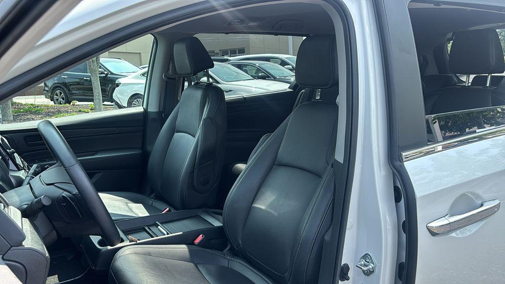 used 2023 Honda Odyssey car, priced at $37,391