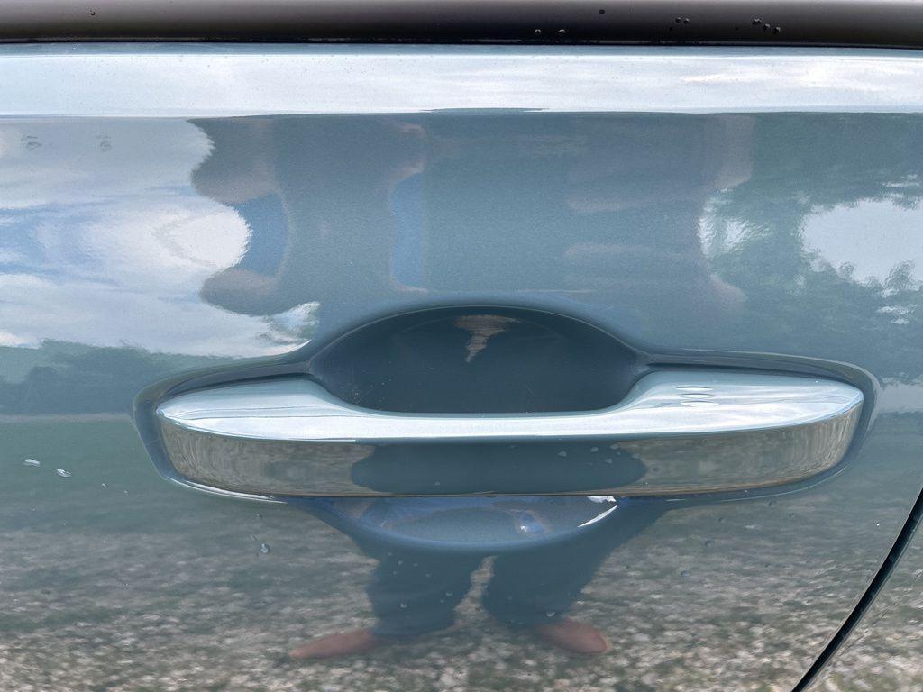 new 2025 Honda HR-V car, priced at $33,050