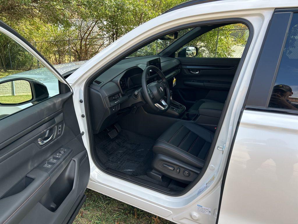 new 2026 Honda CR-V Hybrid car, priced at $40,615
