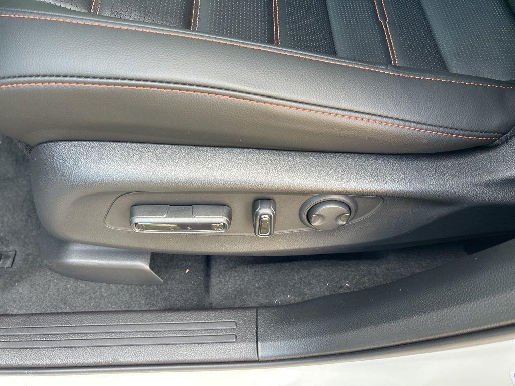 new 2026 Honda CR-V Hybrid car, priced at $40,615